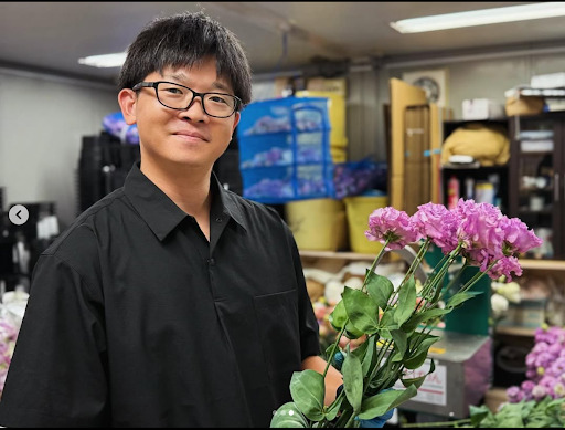 Identity - 言葉を紡ぐ手から、命を育む手へ